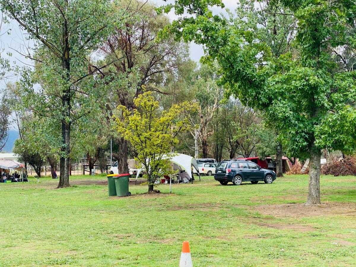 Corryong Caravan Park Formally Mt Mittamatite Caravan Park Extérieur photo